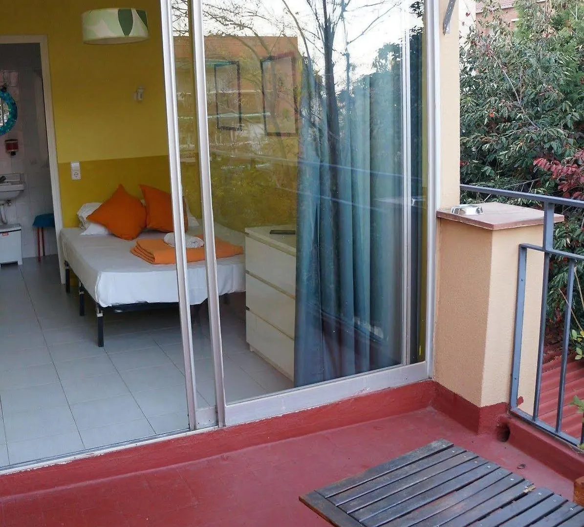 Garden House Hostel Barcelona By Feetup Hostels 0*,