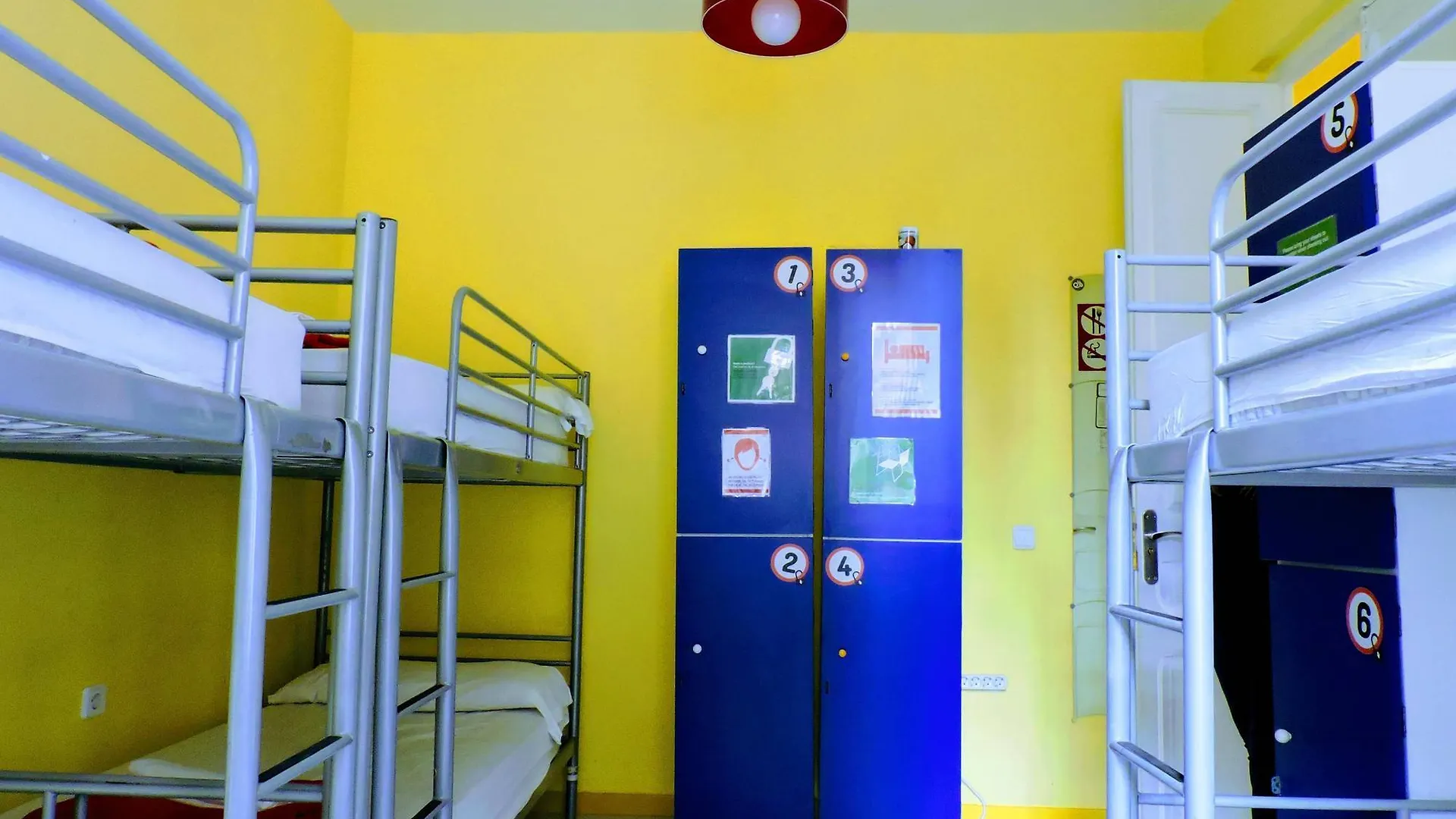 Garden House Hostel Barcelona By Feetup Hostels 0*,